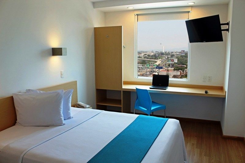 One Guadalajara Expo Hotel Eksteriør billede