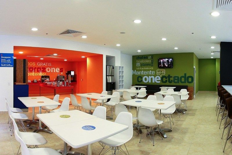 One Guadalajara Expo Hotel Eksteriør billede