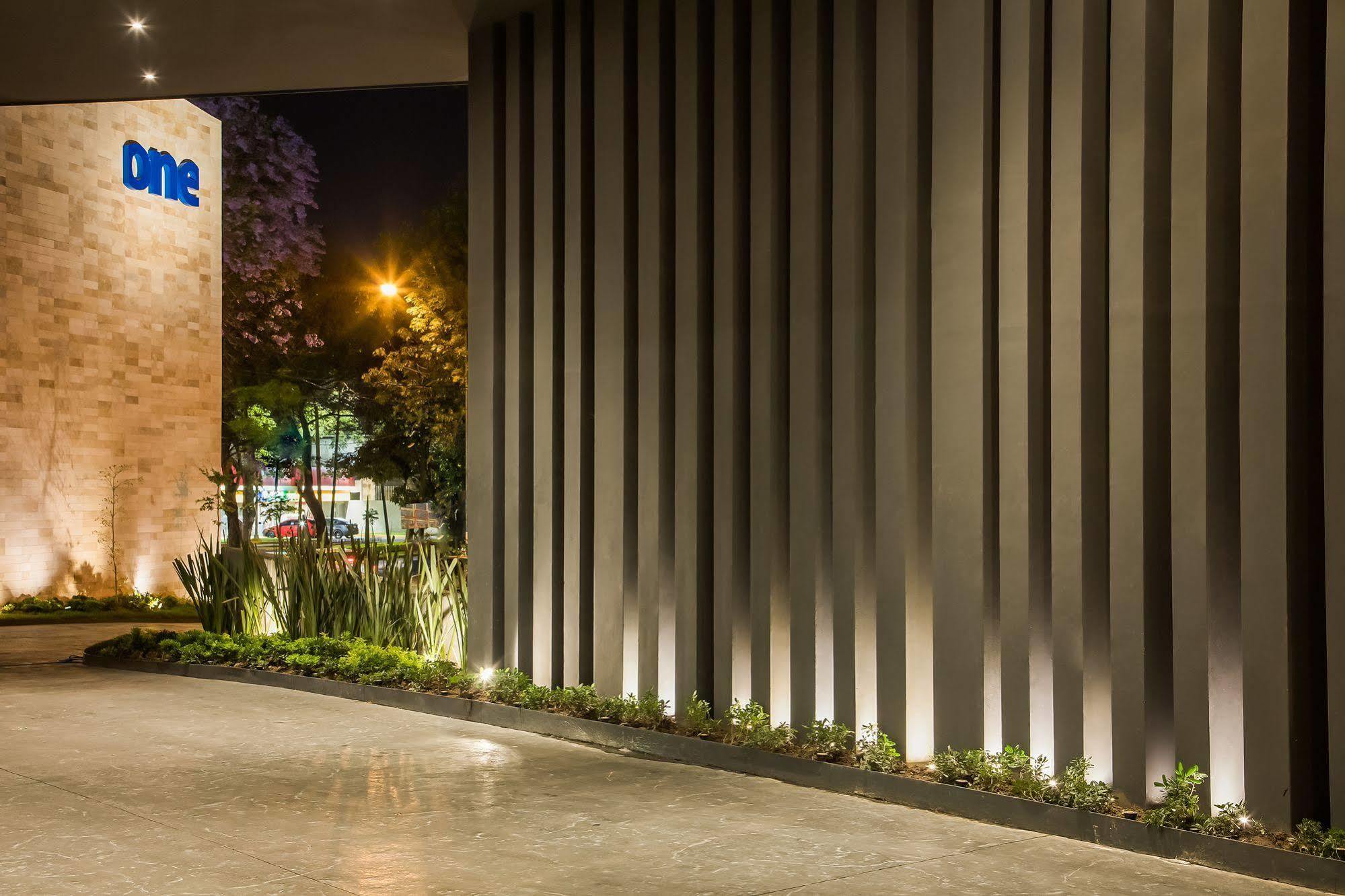 One Guadalajara Expo Hotel Eksteriør billede