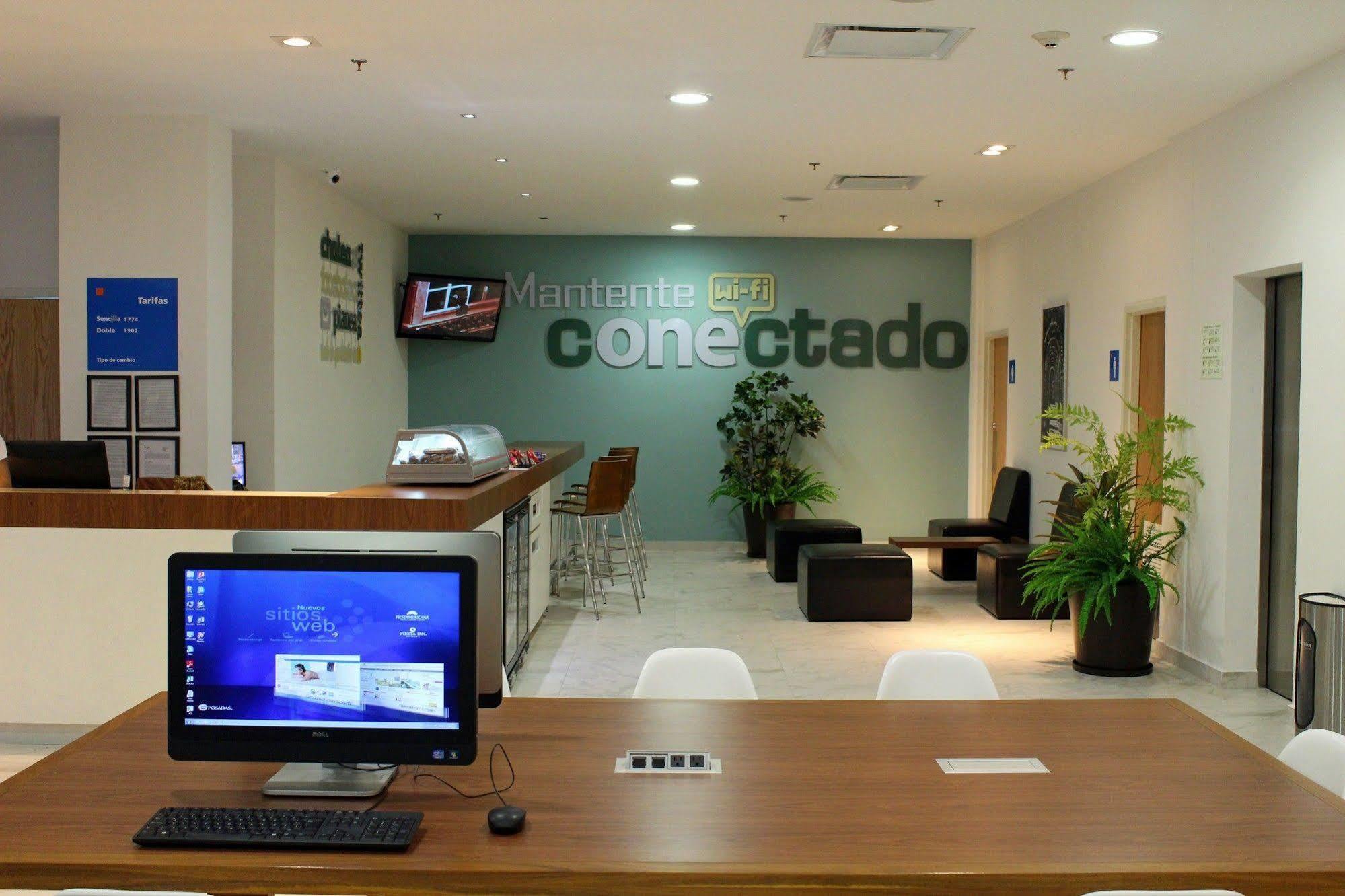 One Guadalajara Expo Hotel Eksteriør billede